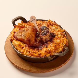 Vegan Oxtail Mac & Cheese (Aisha's Plant Based Eatery)